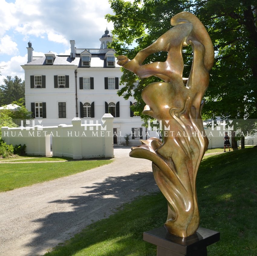 casting bronze sculpture before patina