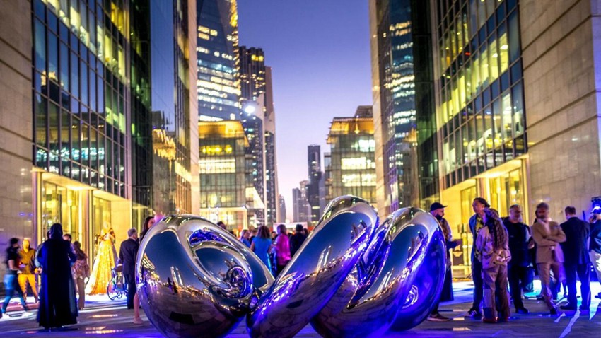 stainless steel Unwind sculpture in DIFC-night view